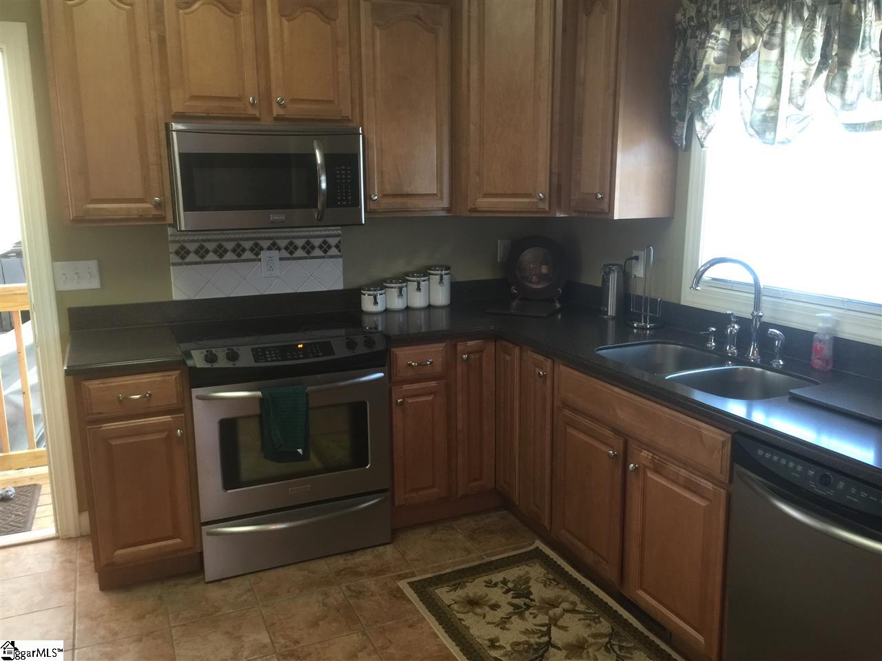 196 State Rd S-30-83 Laurens, SC 29360 - Photo 4 of 26
