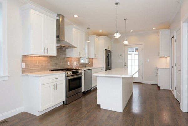 95 Boardman Street, Unit 1 Boston, MA 02128 - Photo 3 of 29