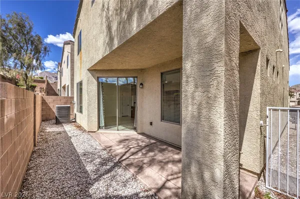 $2,000 | 10057 Bonterra Avenue, Las Vegas, NV 89129