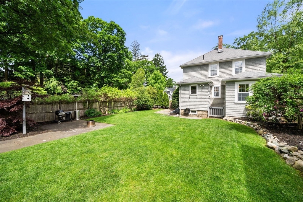 678 Boston Post Road Weston, MA 02493 - Photo 26 of 31