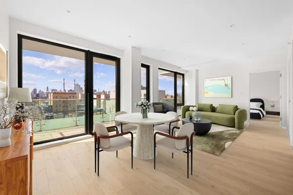 $1,300,000 | 40-21 27th Street, Unit 5W | Long Island City