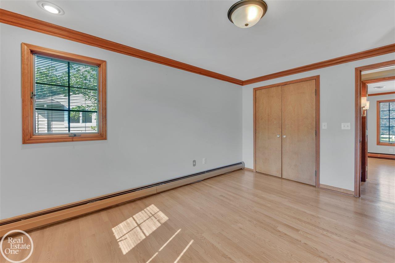 747 Ballantyne Road Grosse Pointe Shores, MI 48236 - Photo 31 of 46