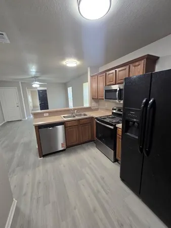 $1,795 | 137 Cliff Height Circle, Dallas, TX 75241