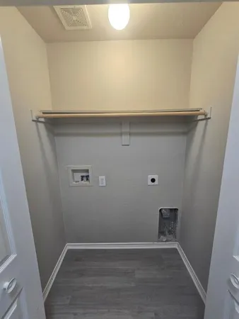 $1,795 | 137 Cliff Height Circle, Dallas, TX 75241