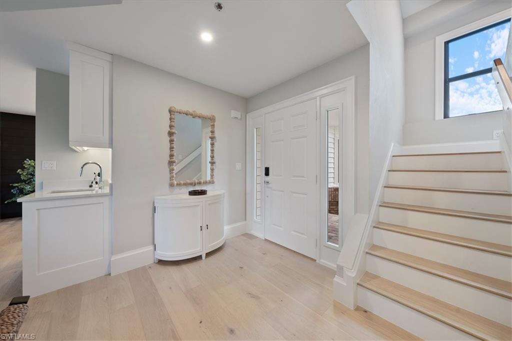 569 Park Shore Drive, Unit G5 Naples, FL 34103 - Photo 23 of 45