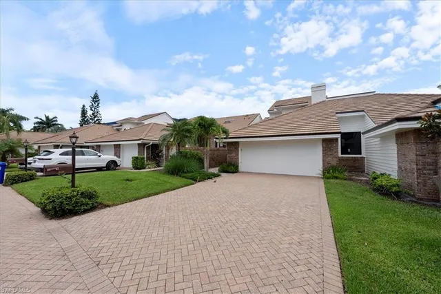 $15,000 | 569 Park Shore Drive, Unit G5, Naples, FL 34103