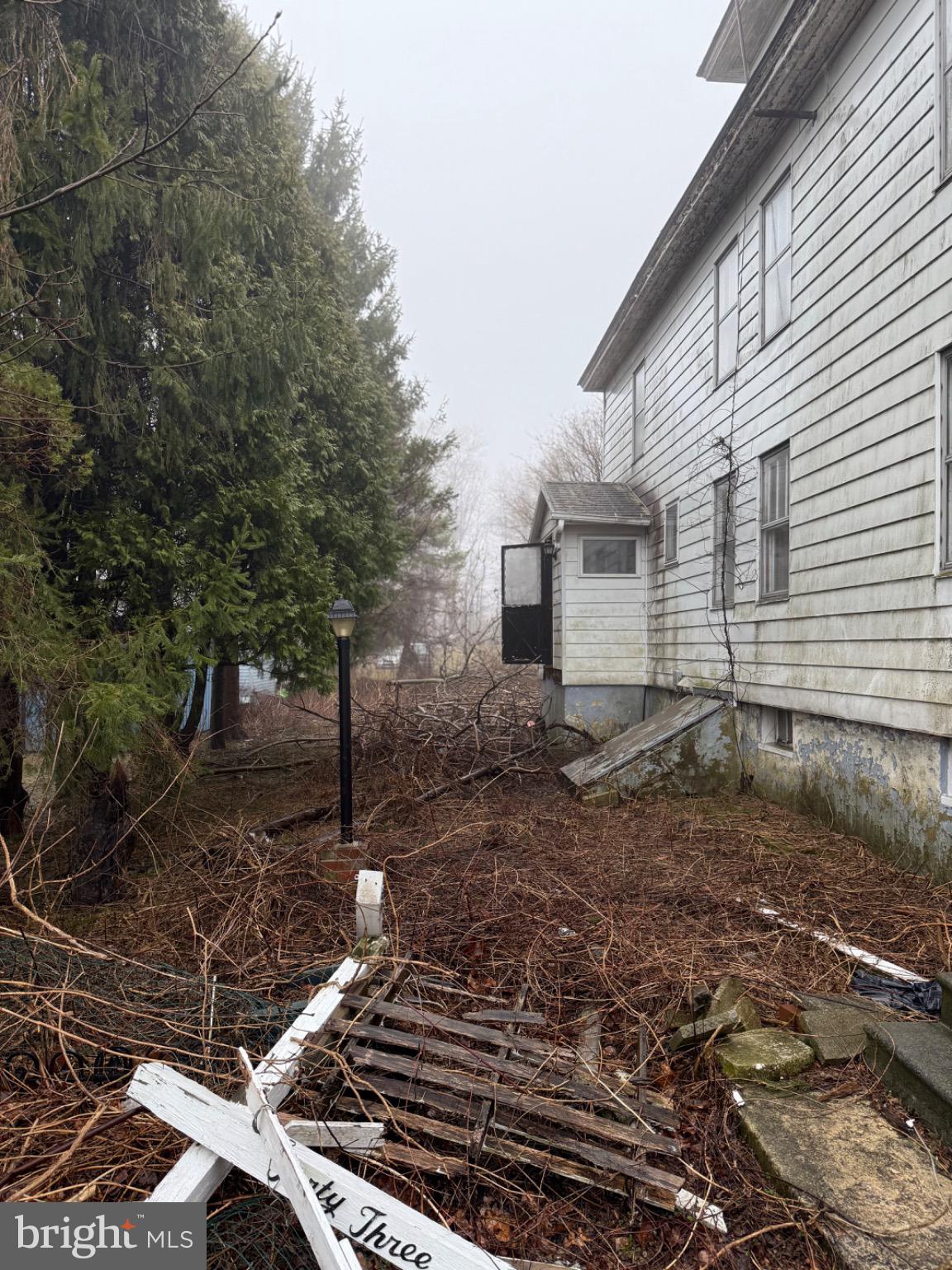 43 Main Street Tremont, PA 17981 - Photo 4 of 21 a backyard of a house