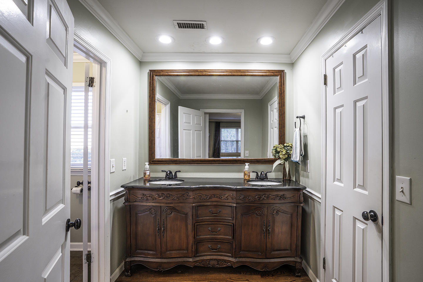 1810 River Chase Road Hixson, TN 37343 - Photo 37 of 55 Master Bathroom a