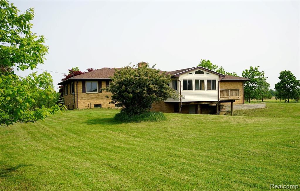 9561 West Vogt Road Fowlerville, MI 48836 - Photo 1 of 25