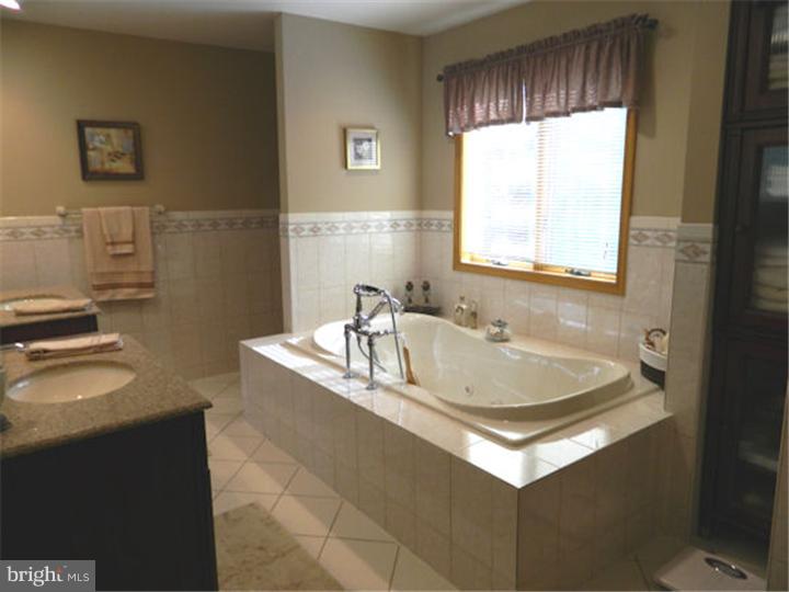 106 White Pine Road Chesterfield, NJ 08515 - Photo 13 of 24 Bathroom