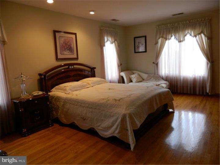 106 White Pine Road Chesterfield, NJ 08515 - Photo 15 of 24 Bedroom - Main