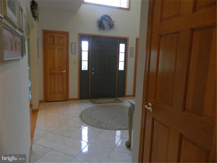106 White Pine Road Chesterfield, NJ 08515 - Photo 8 of 24 Foyer