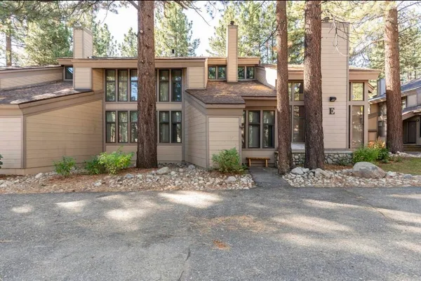 $870,000 | 2252 Meridian Boulevard, Unit 39, Mammoth Lakes, CA 93546
