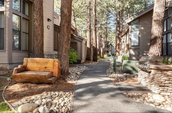 $870,000 | 2252 Meridian Boulevard, Unit 39, Mammoth Lakes, CA 93546