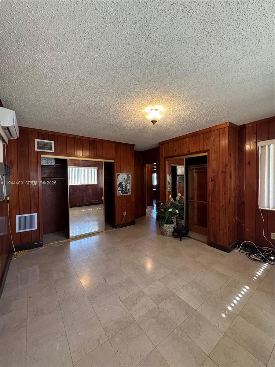 500 Southwest 39th Court Miami, FL 33134 - Photo 9 of 40 Photo 9