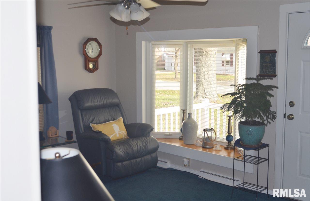 113 Mary Street Washington, IL 61571 - Photo 3 of 21 Gallery Image 3