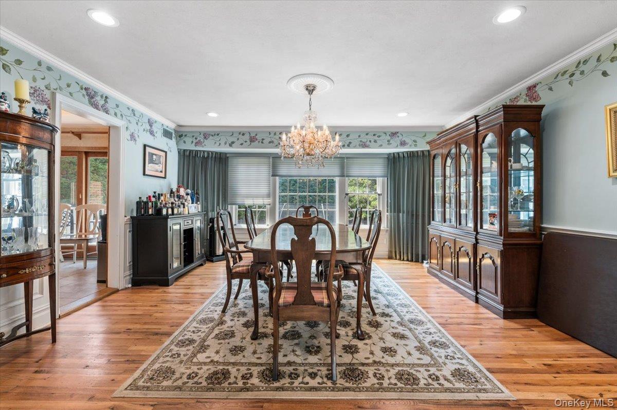 100 Cabot Road Massapequa, NY 11758 - Photo 13 of 49