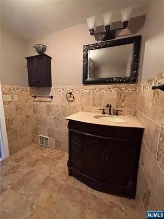 $389,000 | 140 Euclid Avenue, Unit 1G, Hackensack, NJ 07601