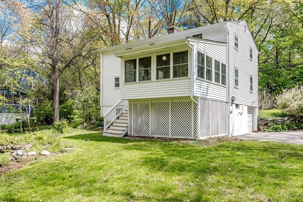 109 Concord Road Sudbury, MA 01776 - Photo 3 of 28 Gallery Image 3
