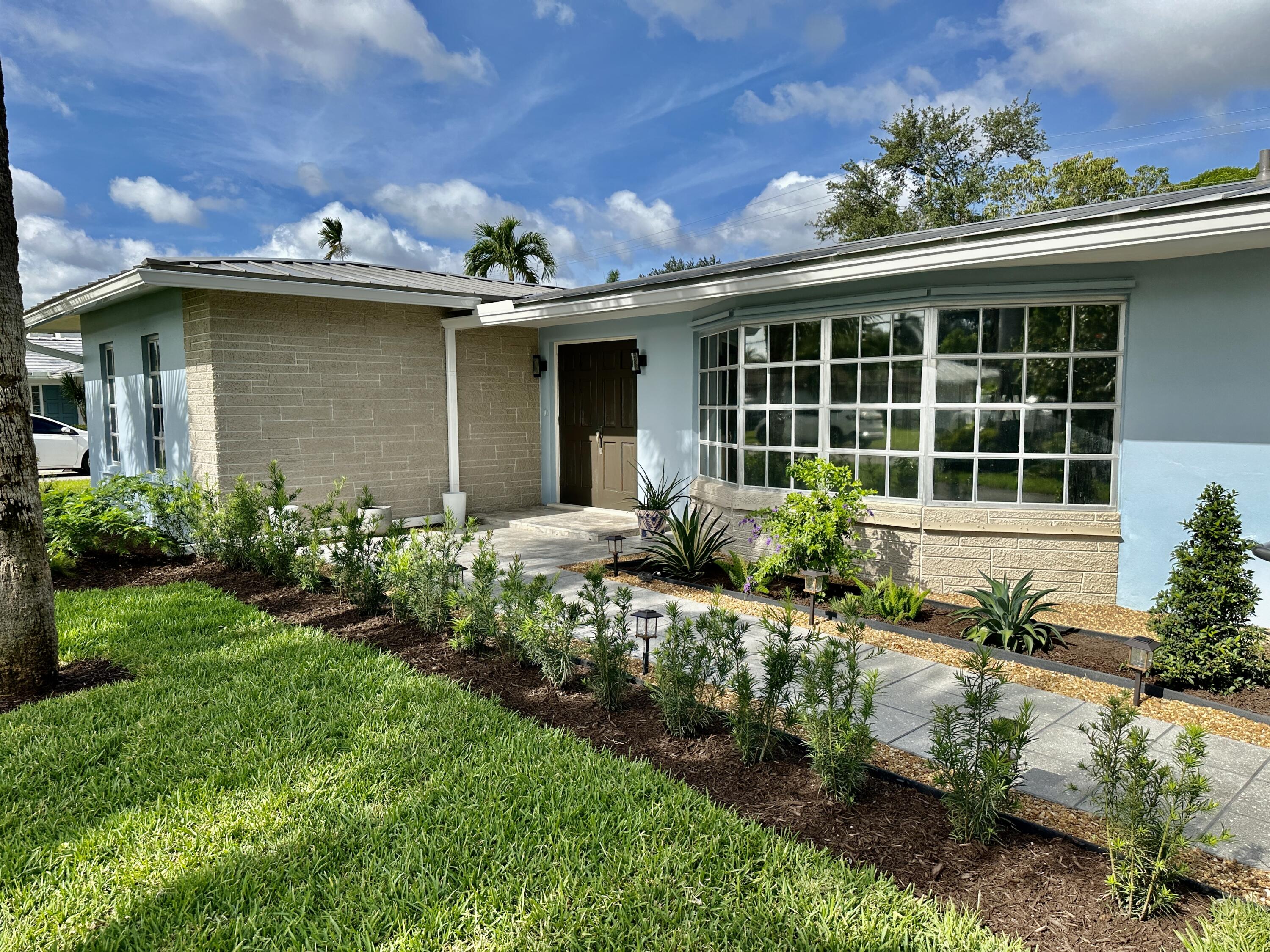 315 Northwest 11th Avenue Boca Raton, FL 33486 - Photo 4 of 38 IMG_3297 3