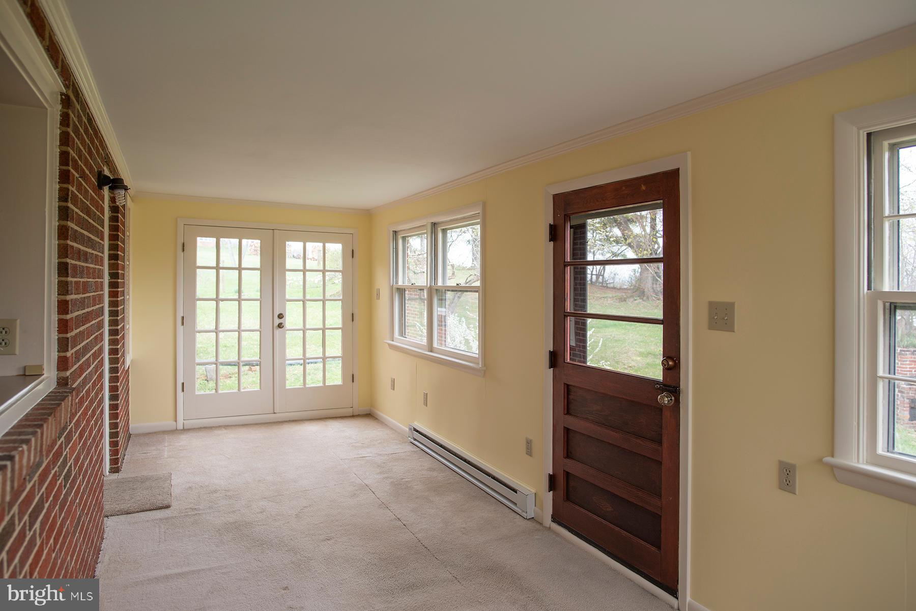 8313 Barnes Road Boonsboro, MD 21713 - Photo 13 of 24 Sunroom / dining room