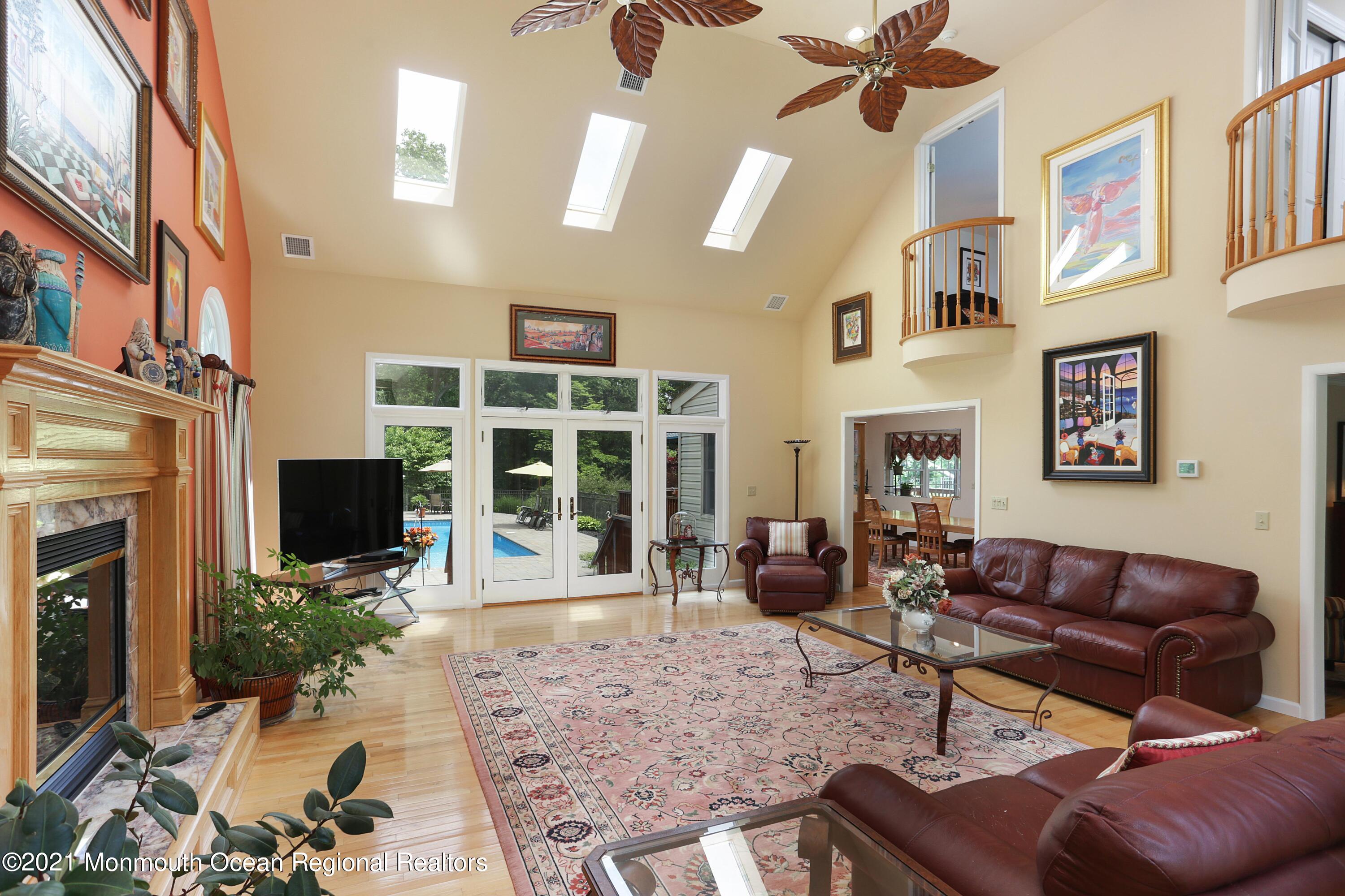 25 Huntley Road Holmdel, NJ 07733 - Photo 13 of 49 Great Room