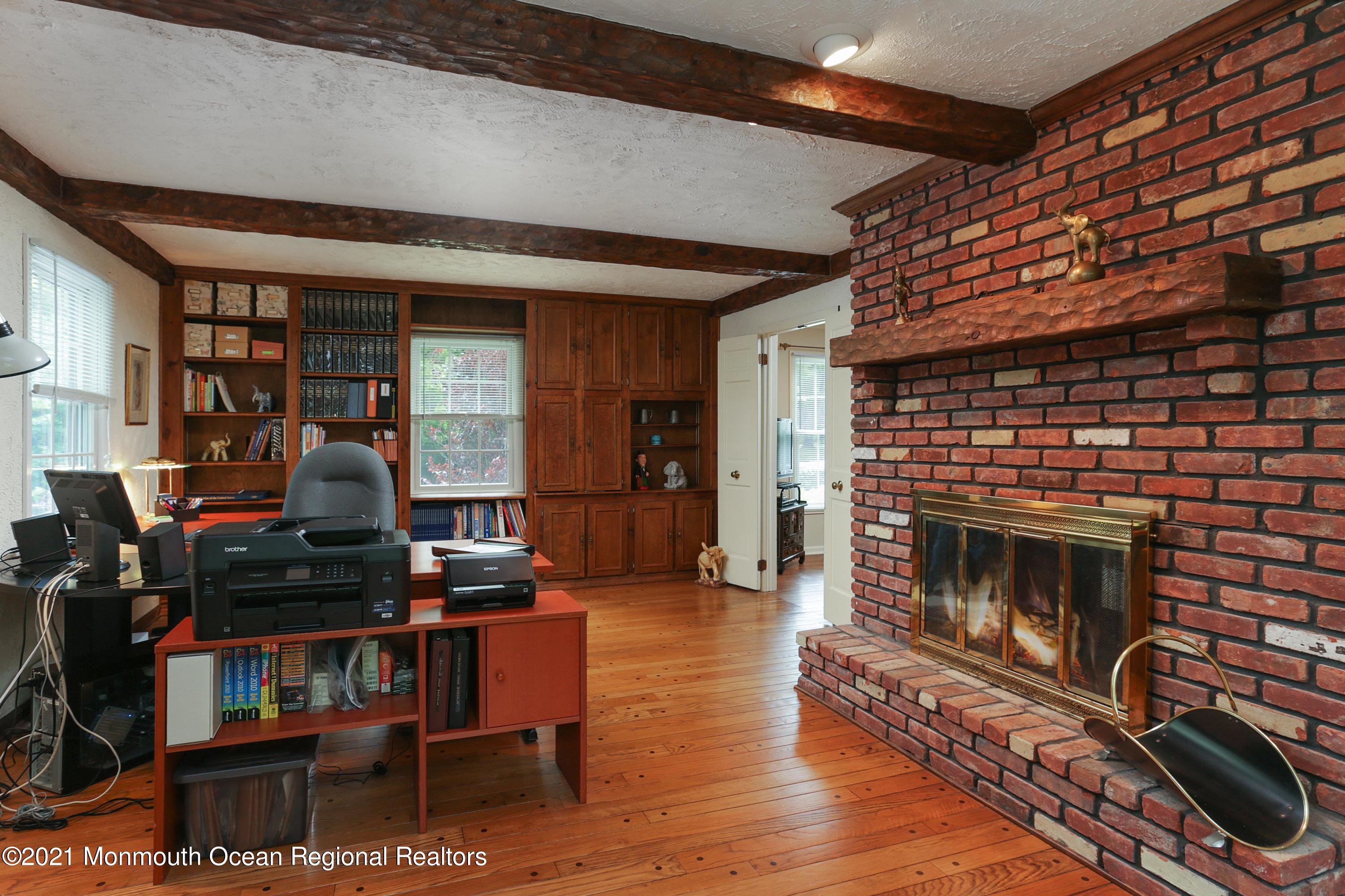25 Huntley Road Holmdel, NJ 07733 - Photo 20 of 49 DEN