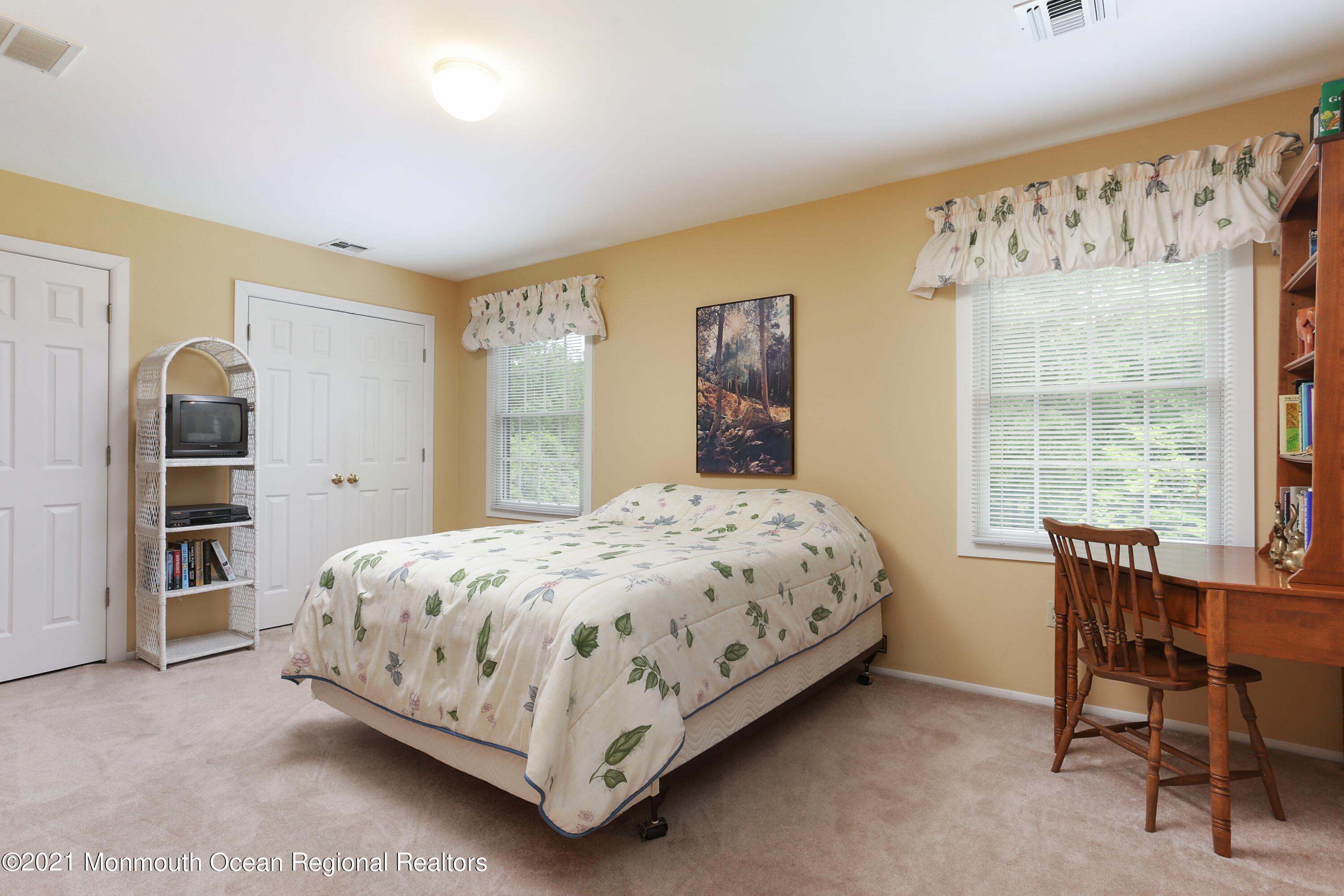 25 Huntley Road Holmdel, NJ 07733 - Photo 29 of 49 3RD FLOOR BEDROOM