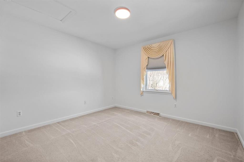2270 Montgomery Road Sewickley, PA 15143 - Photo 18 of 25 Gallery Image 18