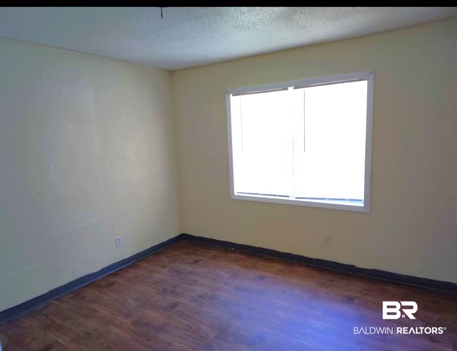 1304 Sowell Road, Unit A & B Brewton, AL 36426 - Photo 10 of 12 Unit B Bed 1