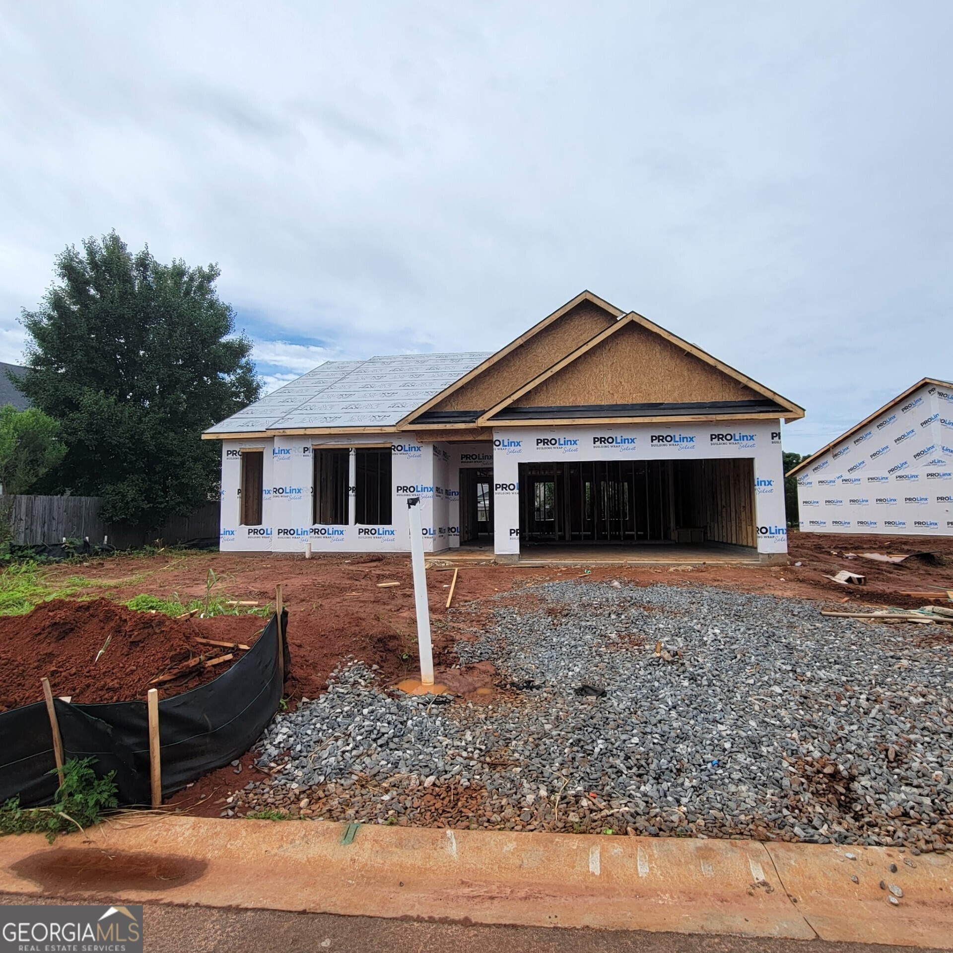 103 Breakwater Way Perry, GA 31069 - Photo 2 of 42