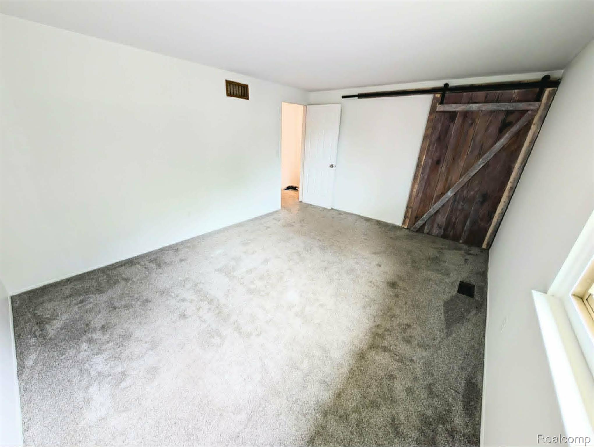 616 Rickett Road Brighton, MI 48116 - Photo 15 of 22 015_beyc6a53f5c1e7e59.jpg