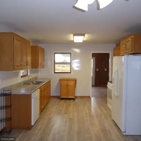 $195,000 | 3303 Velvet Street, Hinckley, MN 55037