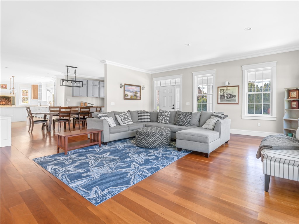 116 Nayatt Road Barrington, RI 02806 - Photo 19 of 48 Family room