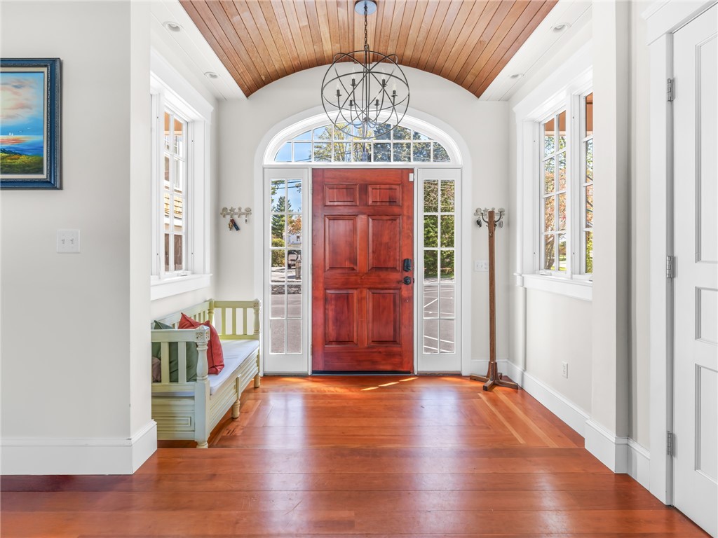 116 Nayatt Road Barrington, RI 02806 - Photo 7 of 48 Foyer