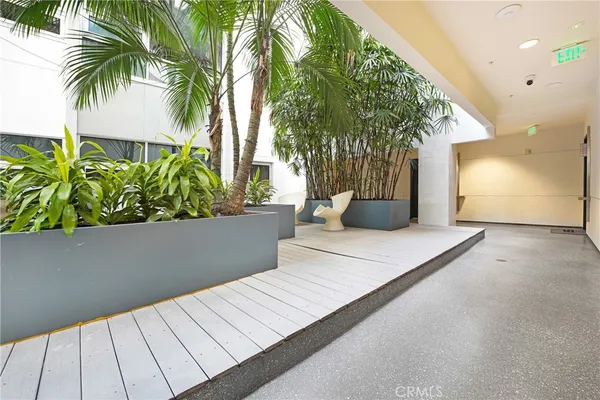 a view of outdoor space yard and porch