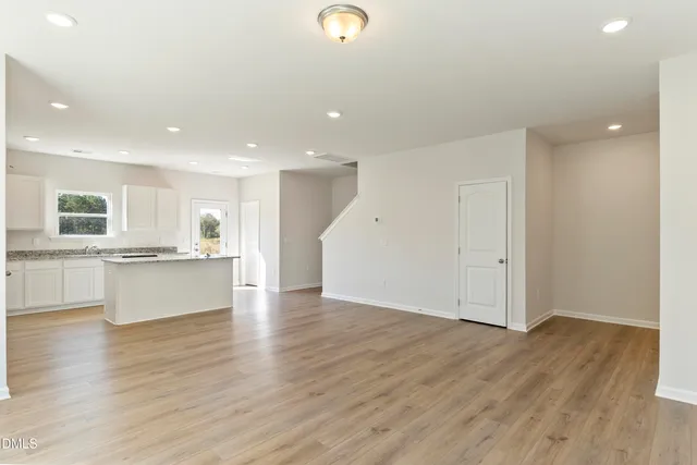 $284,860 | 220 Courtside Drive, Dunn, NC 28334