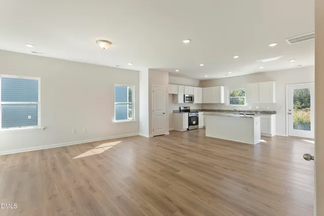 $284,860 | 220 Courtside Drive, Dunn, NC 28334