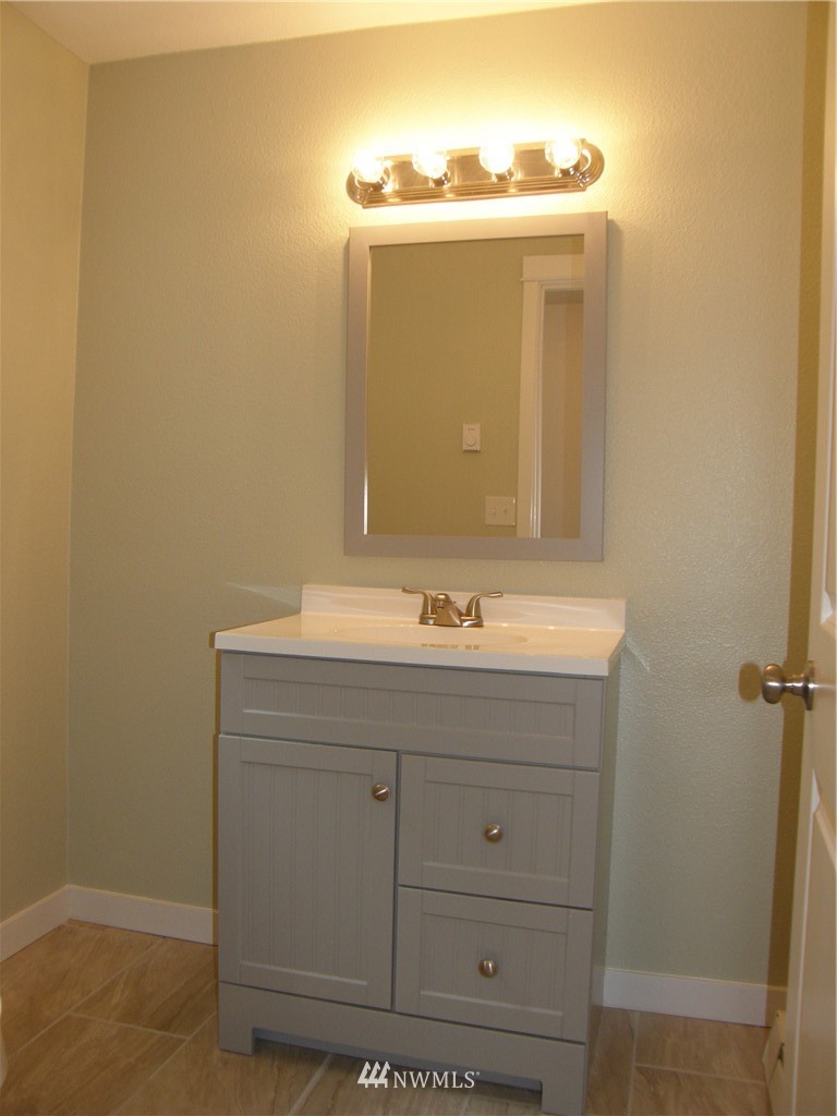 99 Strawberry Hill Road Elma, WA 98541 - Photo 8 of 21 Gallery Image 8