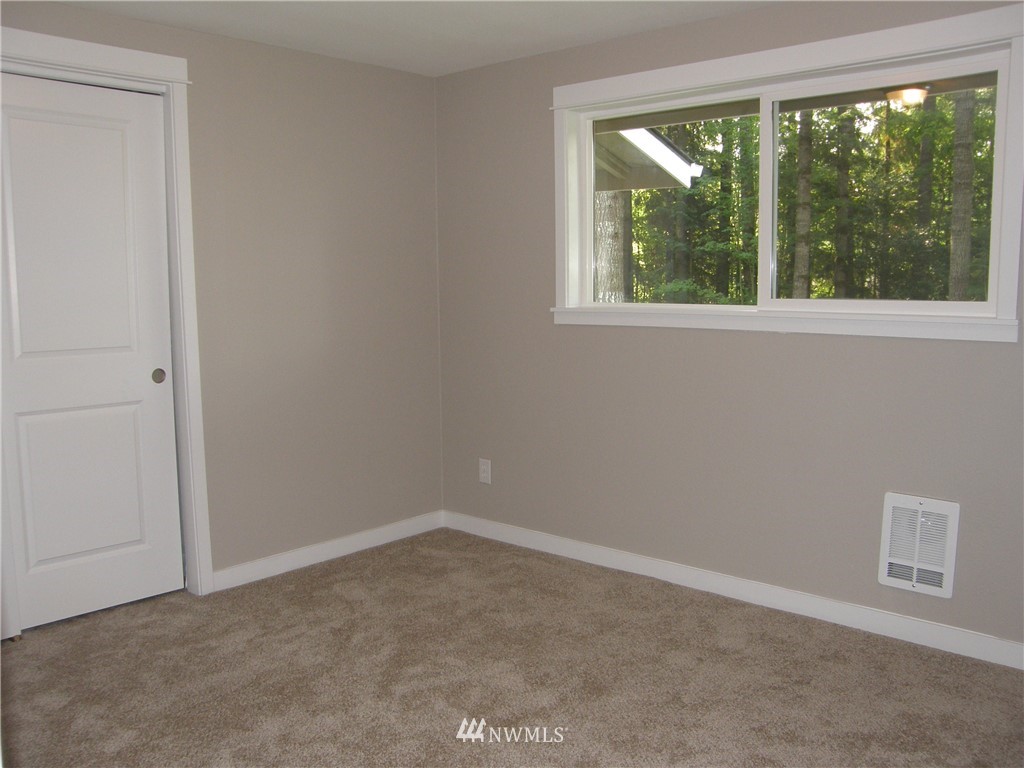 99 Strawberry Hill Road Elma, WA 98541 - Photo 9 of 21 Gallery Image 9