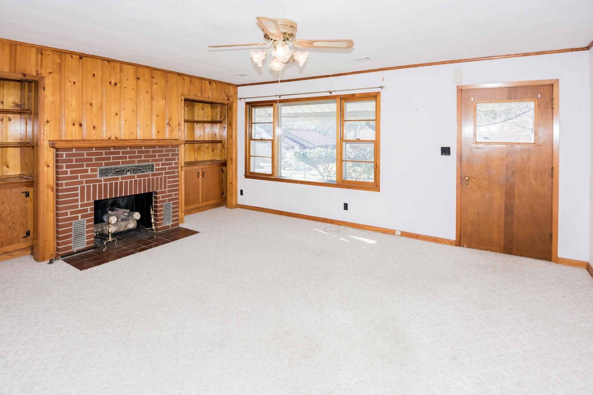 1790 Main Street Dunlap, TN 37327 - Photo 3 of 27 Living Room