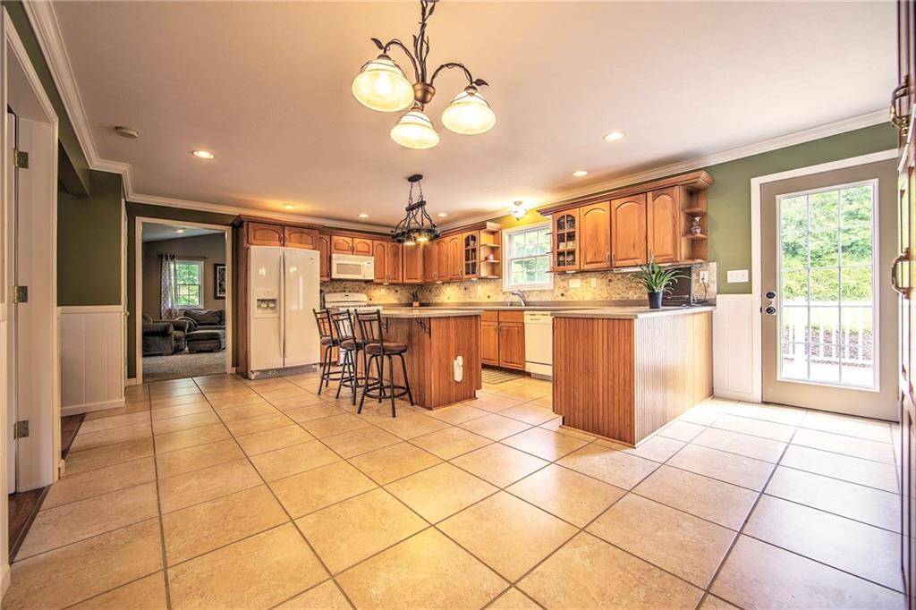 151 Drake Road Bethel Park, PA 15102 - Photo 11 of 25 Gallery Image 11