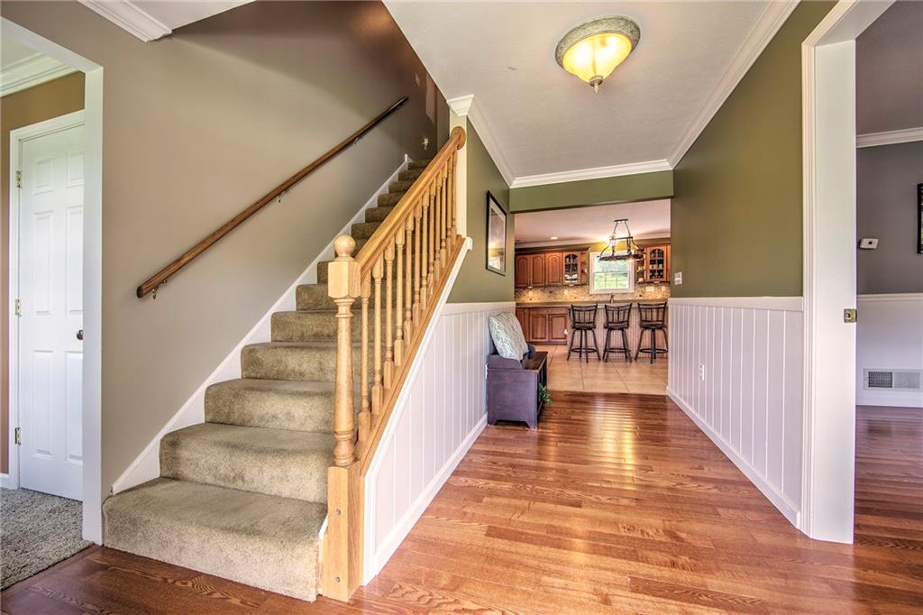 151 Drake Road Bethel Park, PA 15102 - Photo 4 of 25 Gallery Image 4