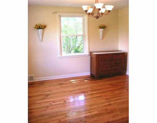 585 Thompson Run Road Pittsburgh, PA 15237 - Photo 3 of 8 Gallery Image 3