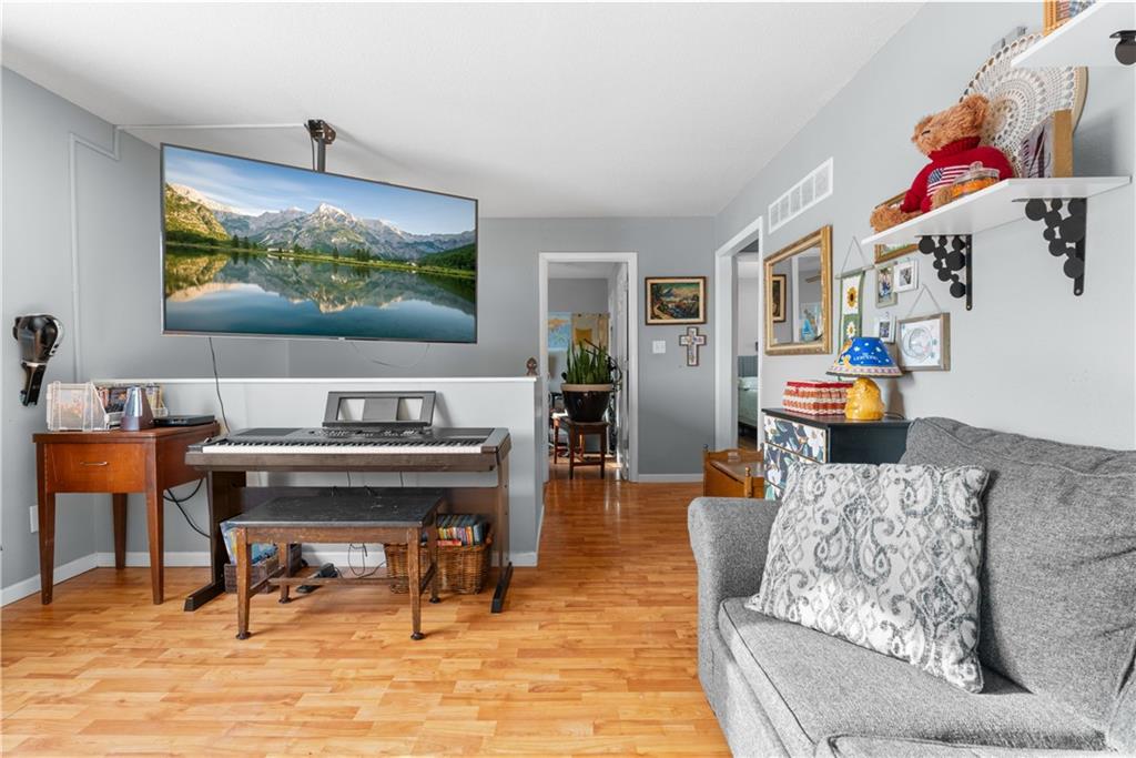 18608 East Arrowhead Place Independence, MO 64056 - Photo 9 of 17