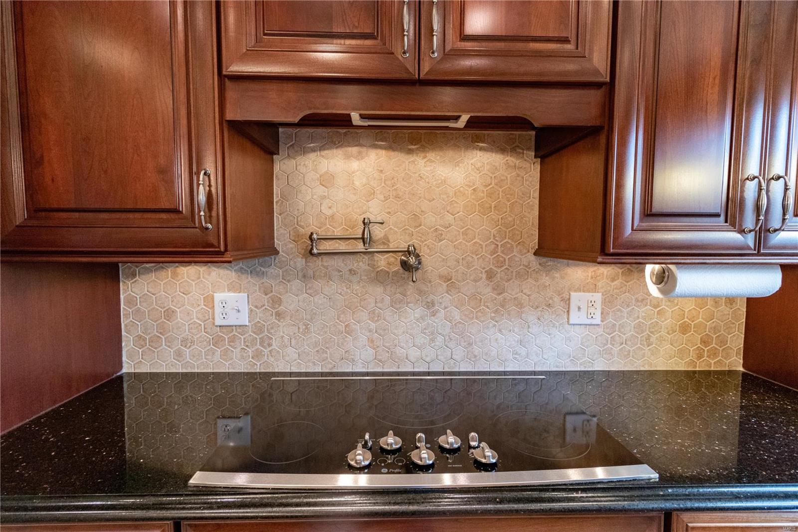 2814 Yaeger Road St. Louis, MO 63129 - Photo 11 of 40 Gallery Image 11