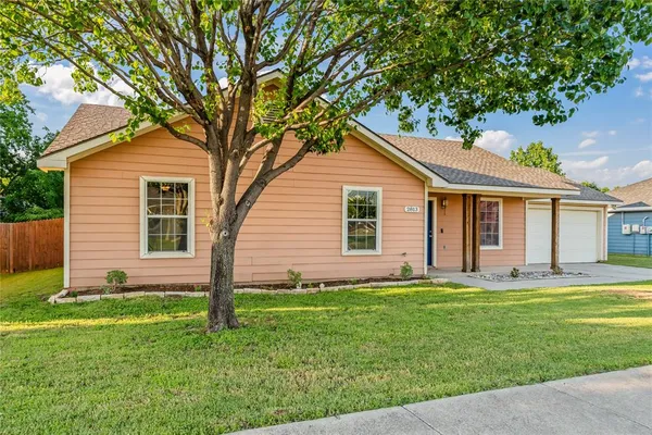 $289,000 | 2813 Dana Lane, Denton, TX 76209