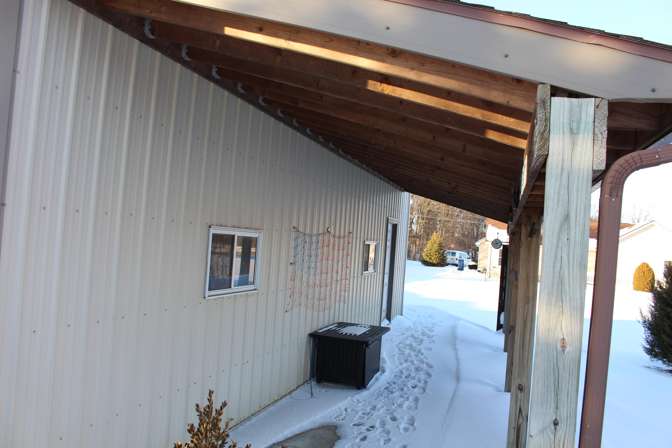 10289 Lee Road Grass Lake, MI 49240 - Photo 56 of 78 IMG_1204