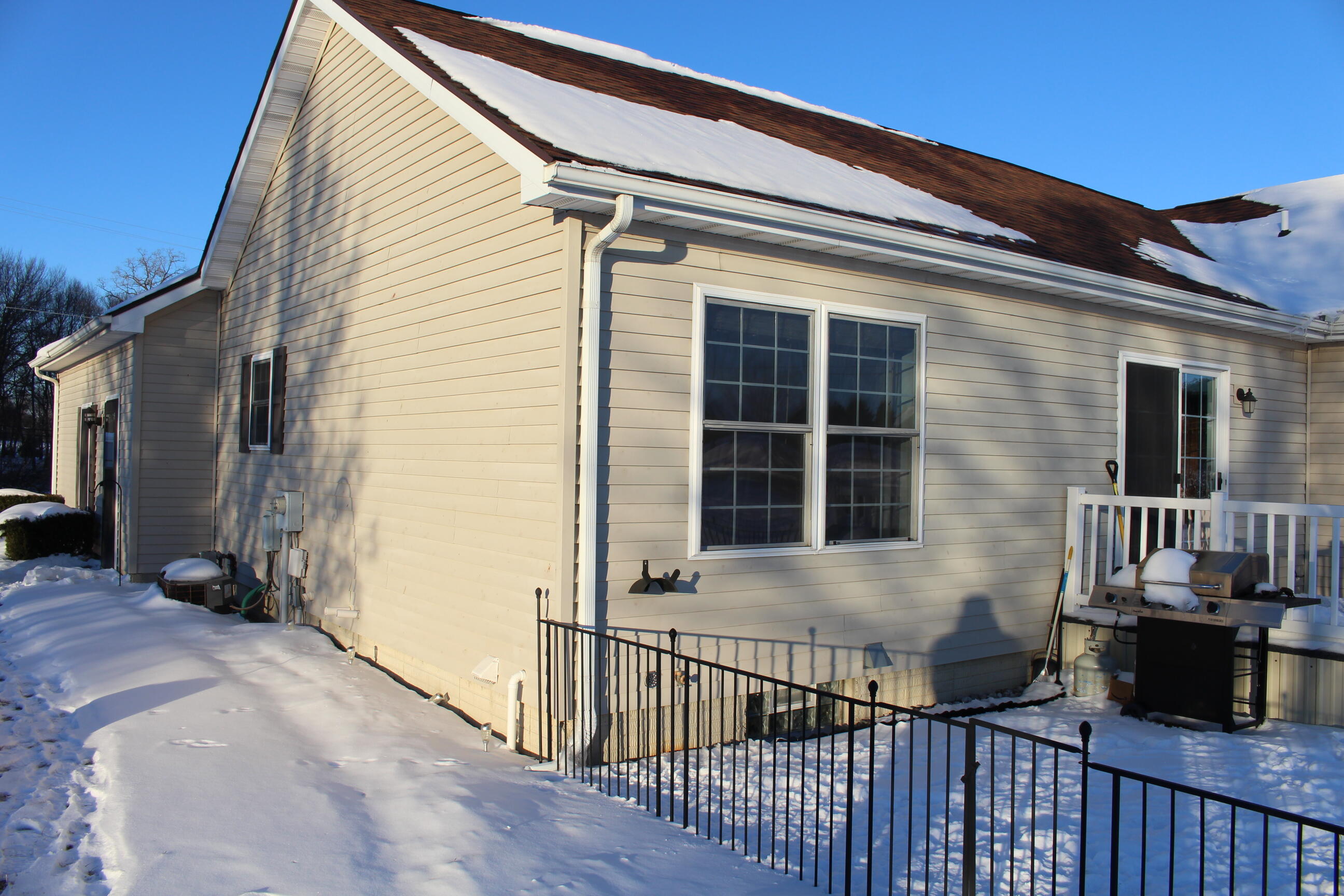 10289 Lee Road Grass Lake, MI 49240 - Photo 71 of 78 IMG_1223