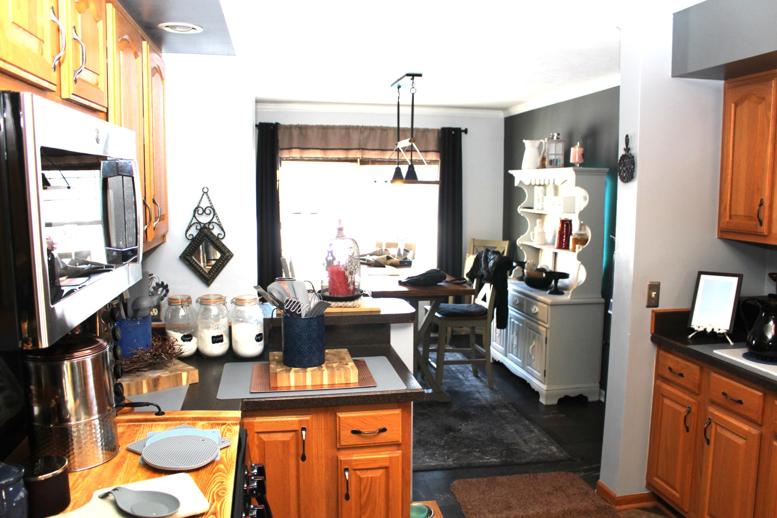 10289 Lee Road Grass Lake, MI 49240 - Photo 10 of 78 IMG_1166